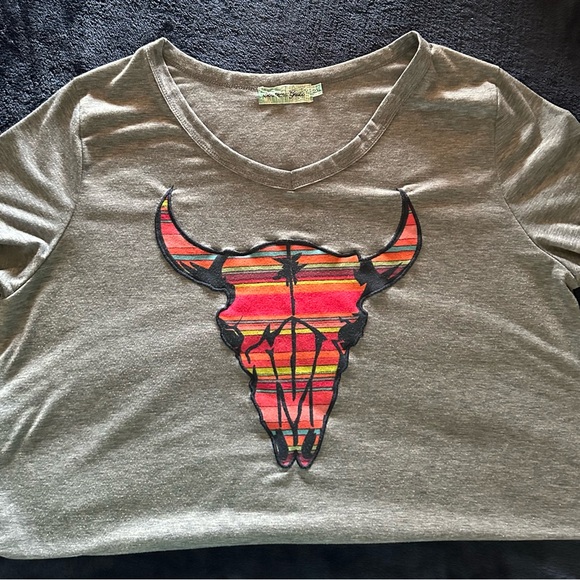 Southern Grace Tops - Southern Grace Gray Tee with Multicolor Bull Design